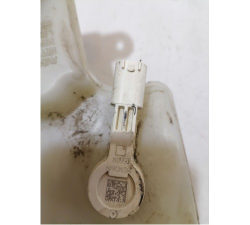 Бачок тормозной жидкости