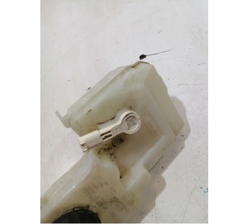 Бачок тормозной жидкости