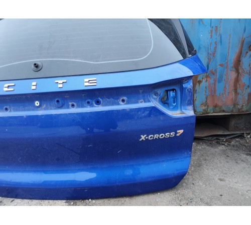 Дверь багажника со стеклом