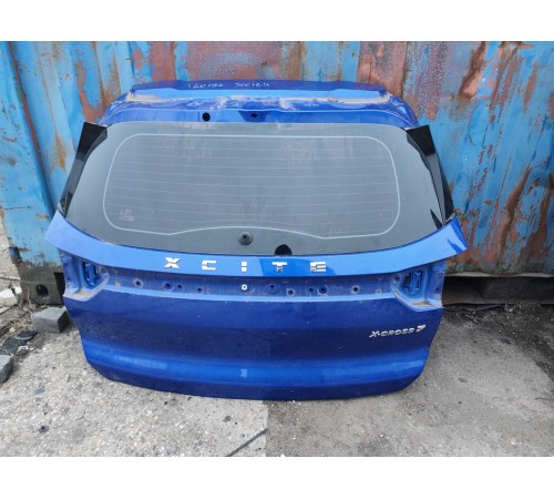 Дверь багажника со стеклом