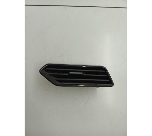 Дефлектор воздушный правый