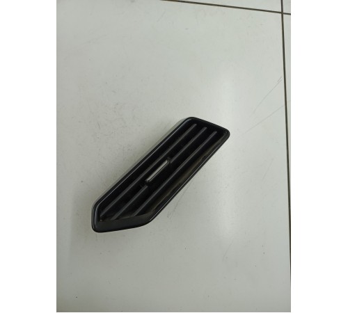 Дефлектор воздушный правый