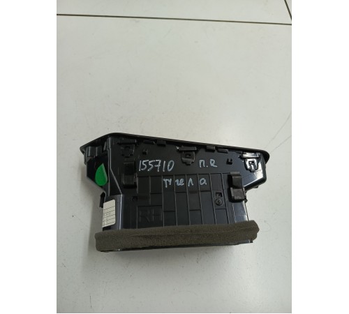 Дефлектор воздушный правый