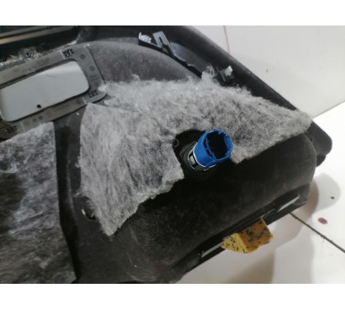 Обшивка багажника левая