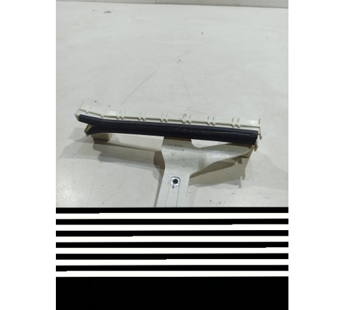 Направляющая стекла(задняя левая)