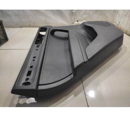 Обшивка двери (задняя левая)