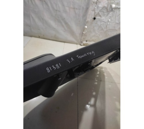 Обшивка двери (задняя левая)