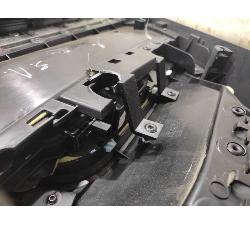 Обшивка двери (задняя левая)