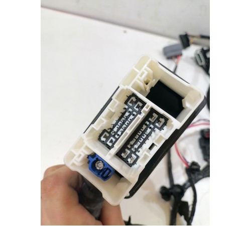 Проводка двери передняя левая