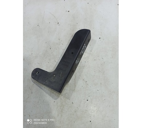 Кронштейн обшивки багажника задний левый