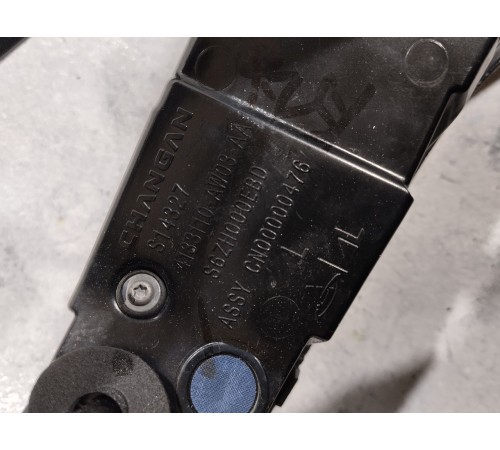 Фонарь крышки багажника левый внутренний