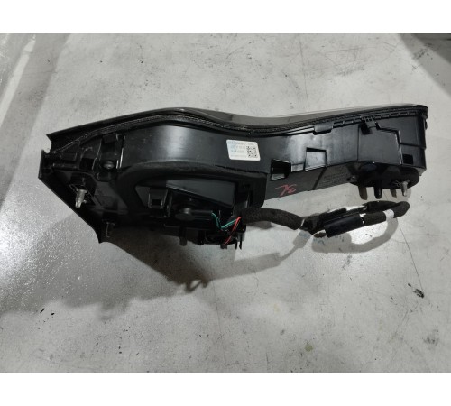 Фонарь крышки багажника левый внутренний