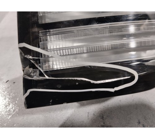 Фонарь крышки багажника левый внутренний