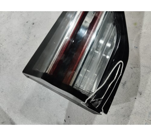 Фонарь крышки багажника левый внутренний