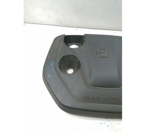 Декоративная крышка двигателя