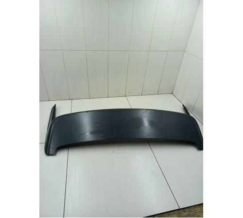 Спойлер крышки двери багажника