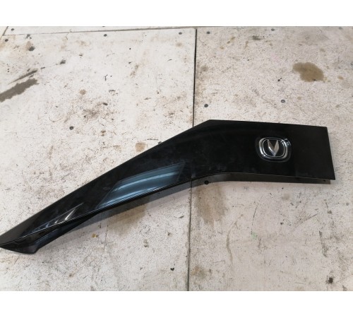 Накладка декоративная заднего правого крыла