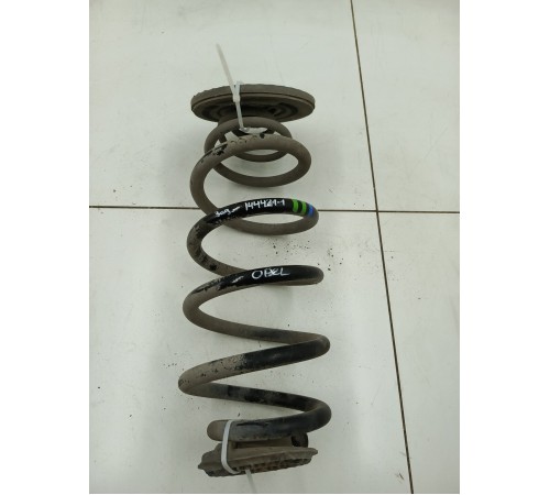 Пружина подвески задняя