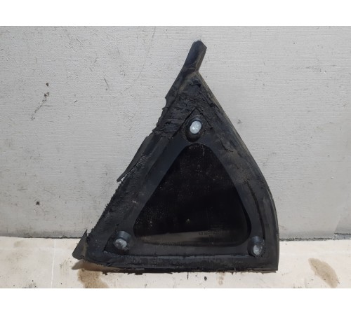 Стекло кузовное заднее правое