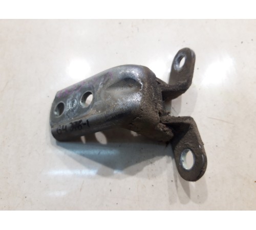 Петля двери (задняя, левая, нижняя)