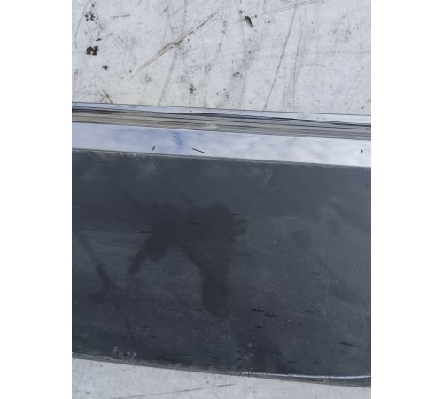 Накладка (молдинг) двери передний правый