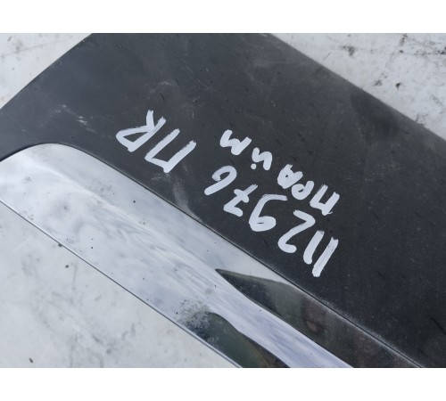 Накладка (молдинг) двери передний правый