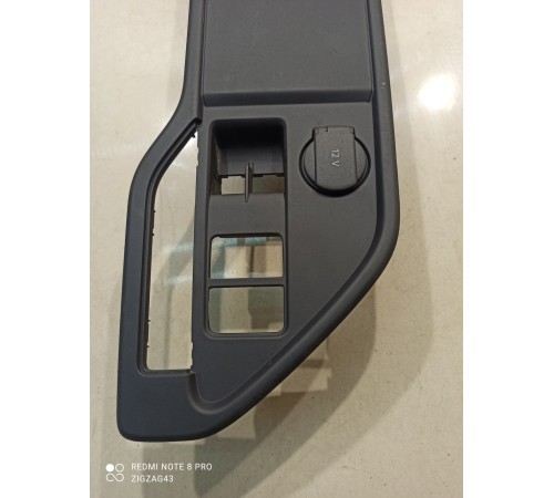 Обшивка багажника(задняя правая)