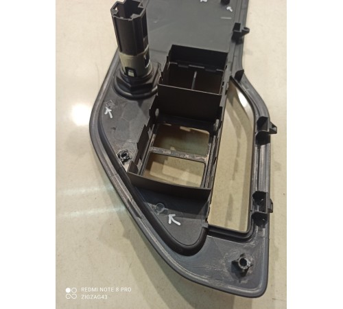 Обшивка багажника(задняя правая)