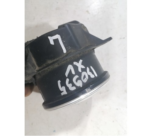 Фара противотуманная левая