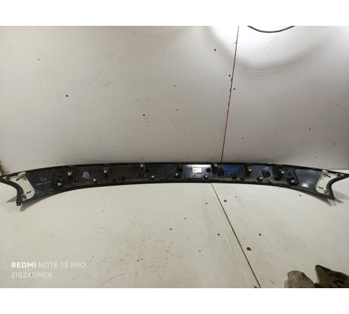 Накладка крышки багажника