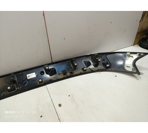 Накладка крышки багажника