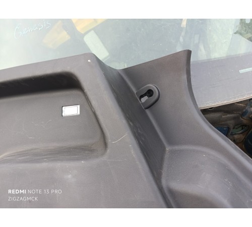 Обшивка багажника левая