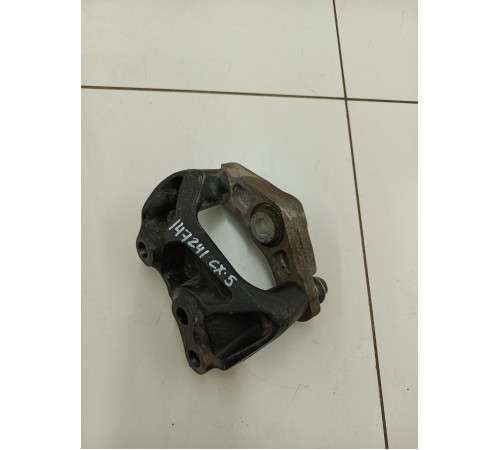 Кронштейн крепление двигателя