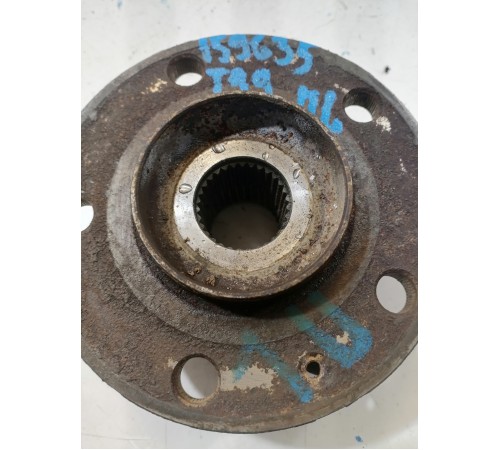 Ступица передняя левая