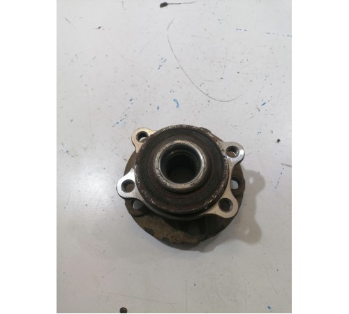 Ступица передняя левая