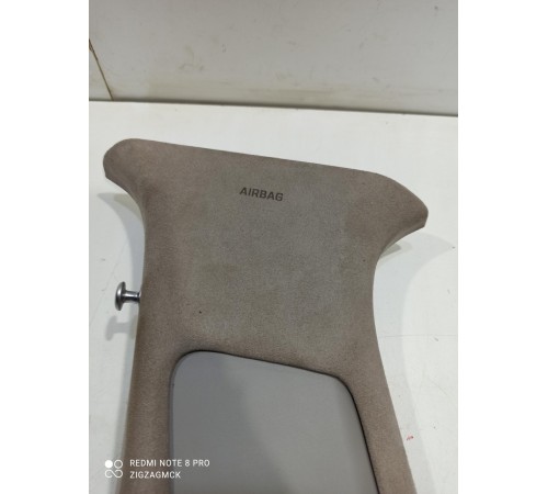 Обшивка центральной стойки(левая верхняя)