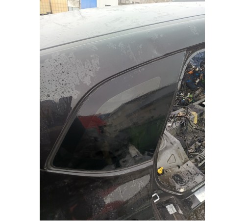 Стекло глухое правое