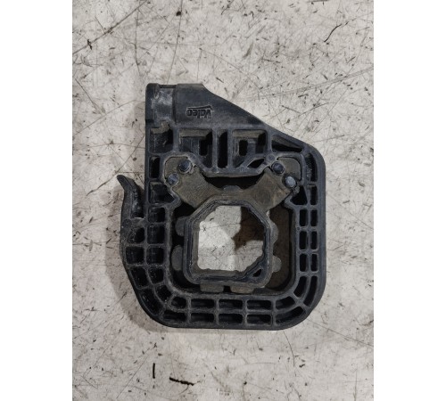 Опора радиатора правая