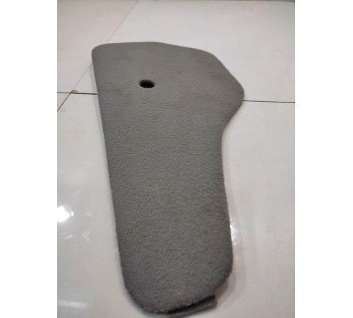 Обшивка багажника (левая)