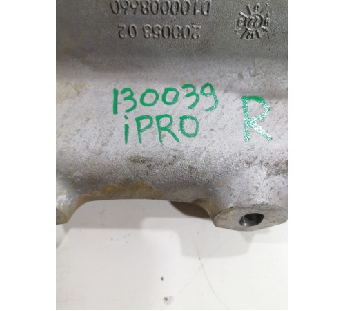 Кронштейн крепление двигателя правый