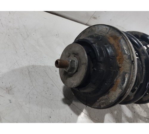 Амортизатор подвески передний левый в сборе