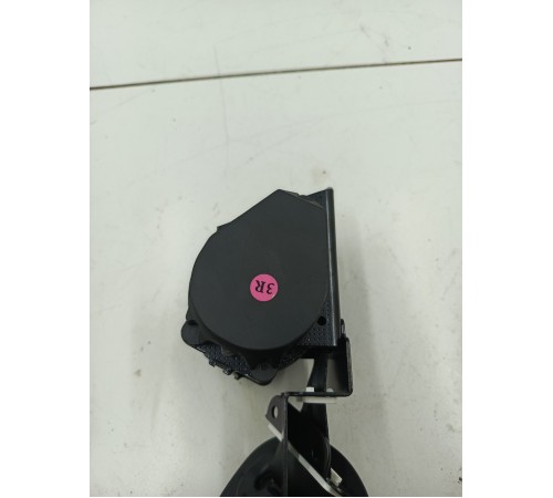 Ремень безопасности третьего ряда правый