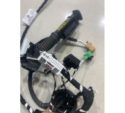 Электропроводка двери (задняя правая)