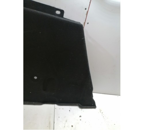 Обшивка багажника левая