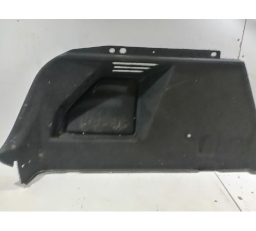 Обшивка багажника левая
