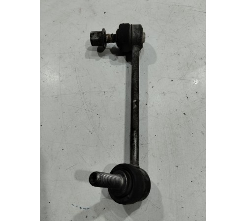 Стойка стабилизатора передняя