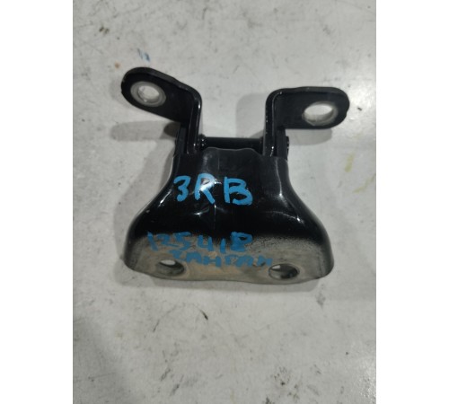 Петля двери задняя правая верхняя