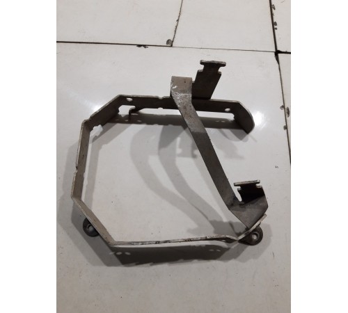 Кронштейн(крепление) кузова