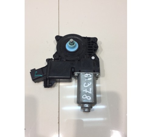 Моторчик стеклоподъемника задний правый