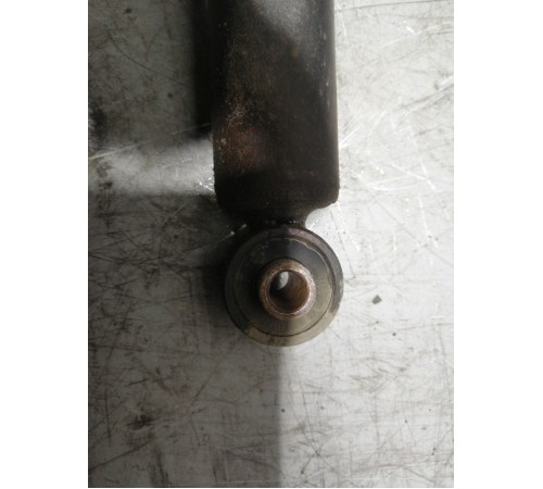 Амортизатор передний правый